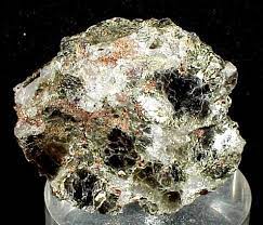 تحقیق زمین شناسی - سنگ های آذرین 